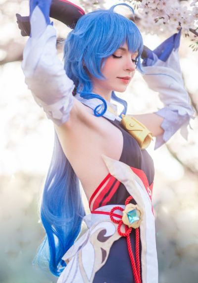 美女航空毛片在线播放免费-迅雷视频影音先锋资源