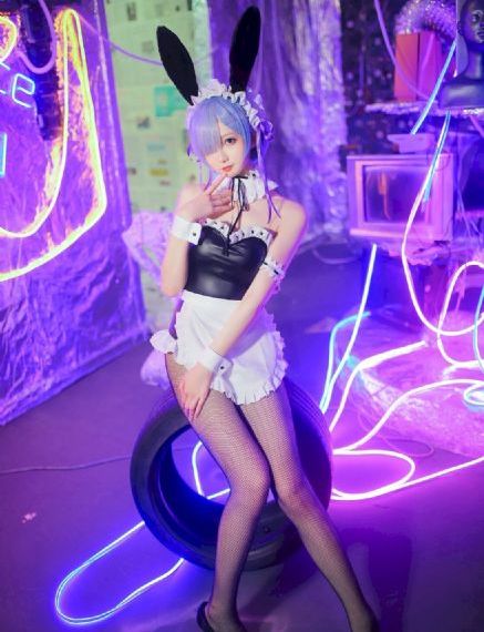 亚洲影院久久久av天天蜜桃臀-西瓜影院免费国语